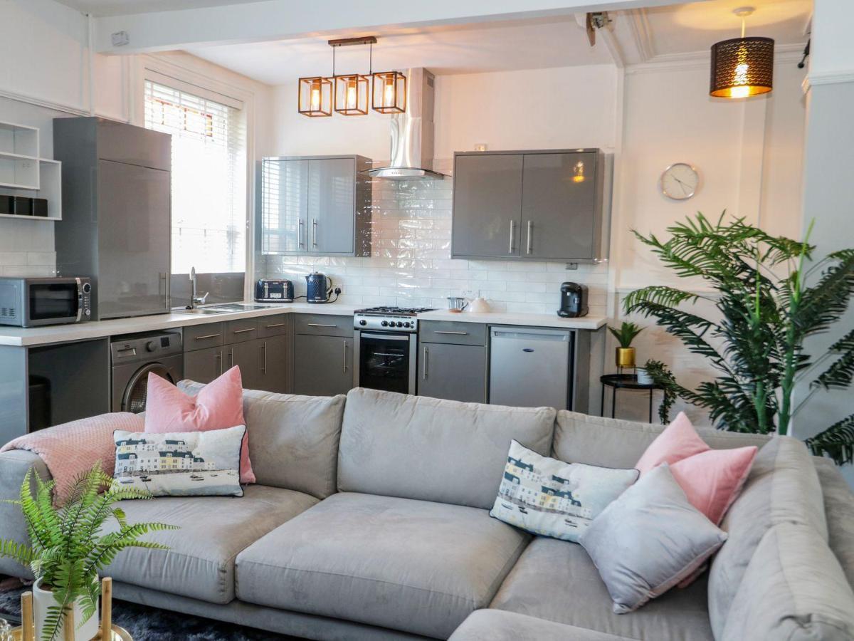 Cadnant Park Maisonette Конви Экстерьер фото